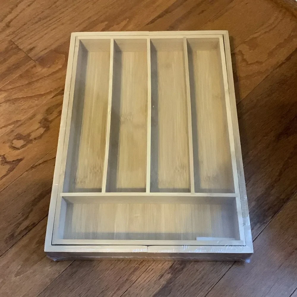 Seven Slot Bamboo Expandable Utensil organizer